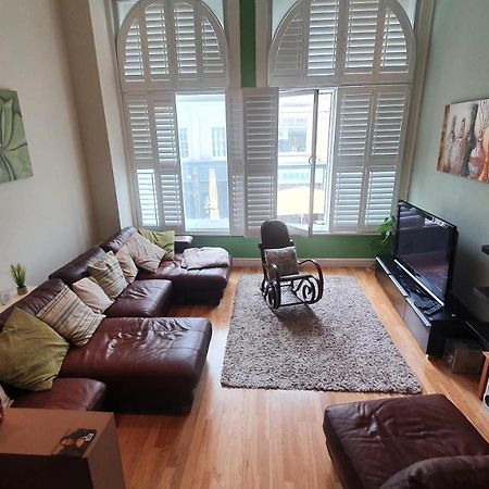 Castell Haven Studio Apartment Cardiff Bagian luar foto