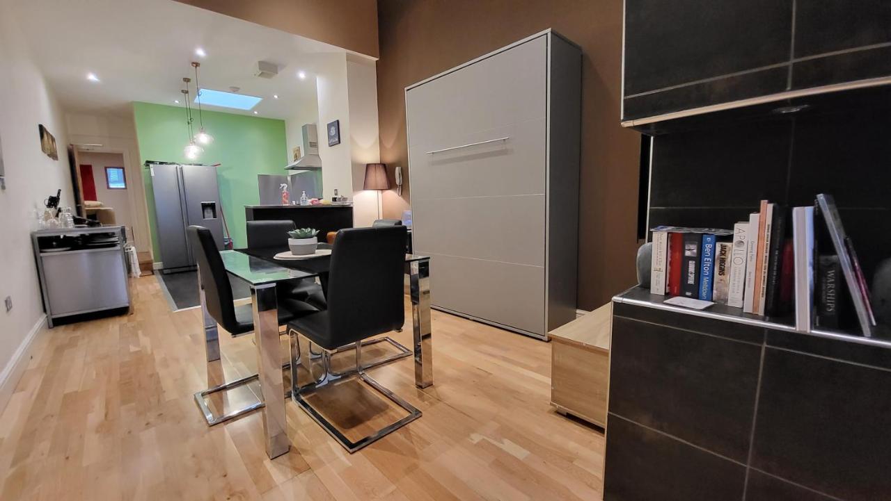 Castell Haven Studio Apartment Cardiff Bagian luar foto