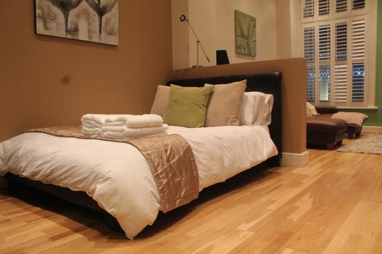 Castell Haven Studio Apartment Cardiff Bagian luar foto