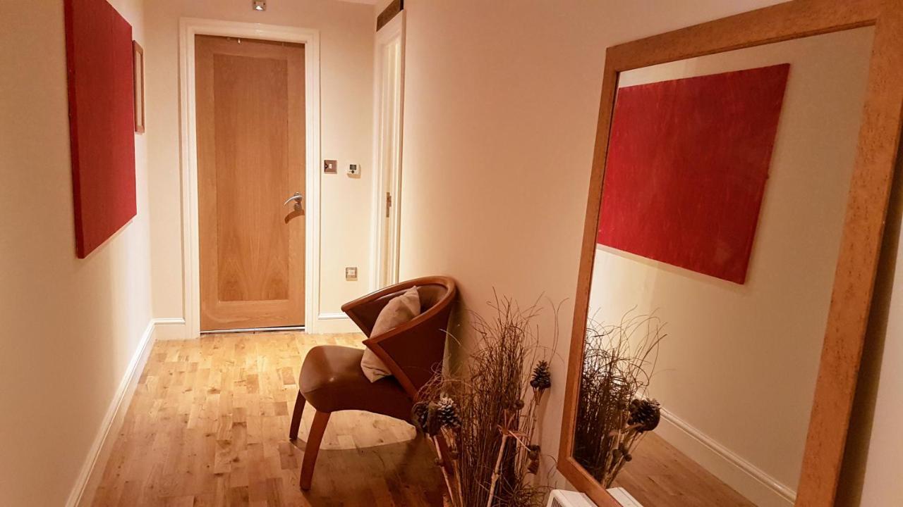 Castell Haven Studio Apartment Cardiff Bagian luar foto
