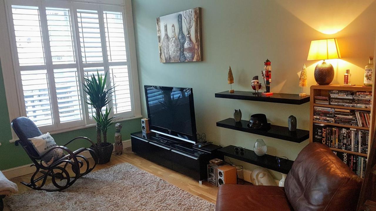 Castell Haven Studio Apartment Cardiff Bagian luar foto